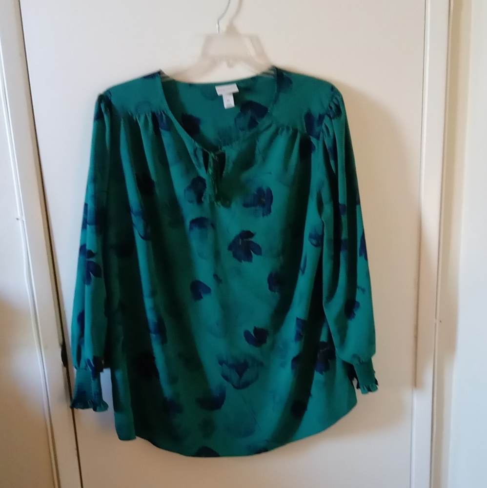 Ava & Viv pretty peasant blouse!